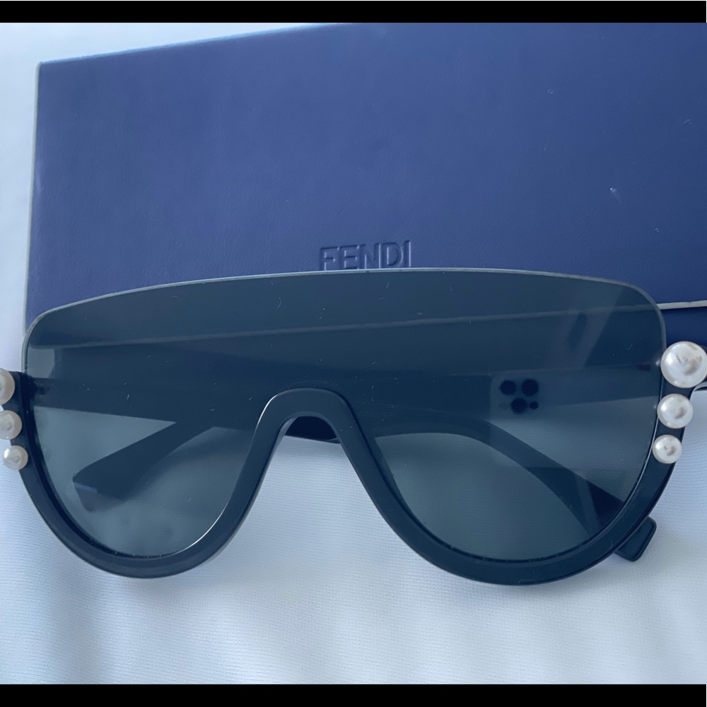 FENDI sunglasses with pearls great condition
